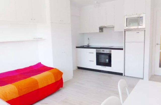 APPARTEMENT CONFORTABLE, LUMINEUX, CENTRE-VILLE ET COSY