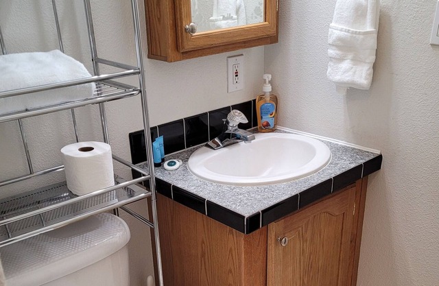 Cheerfull One Bedroom Apartment