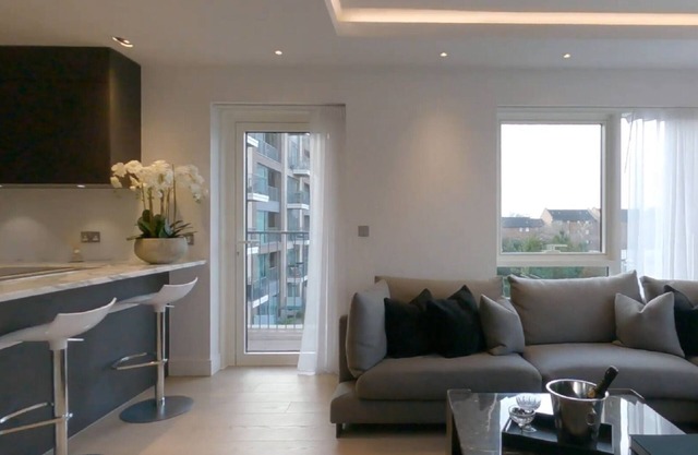 Chelsea Harbour 2-Bed Apartment in London