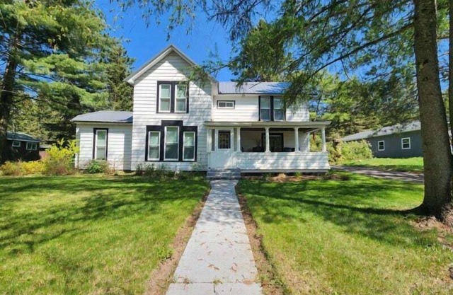 Chequamegon Haus | 3 Bed, 1 Bath