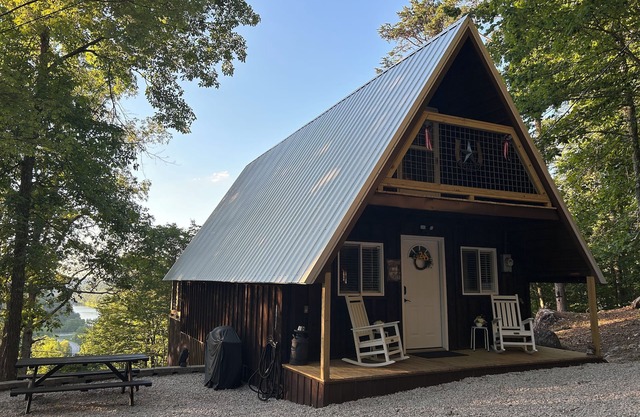 Cherokee Cabin Renovated-Cliff & Lake Views - Cave Run Lake & Red River Gorge