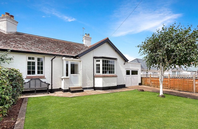 Cherries bungalow in Porlock