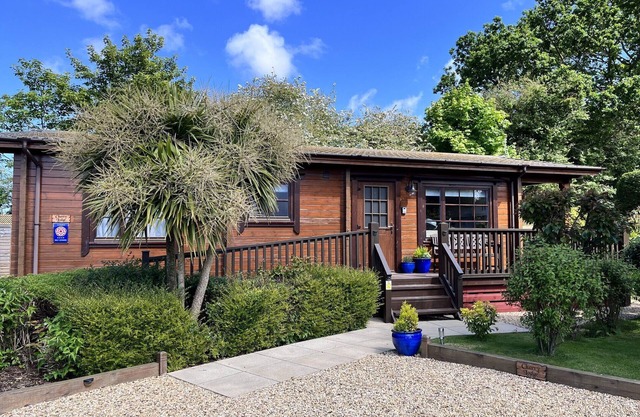 Cherry Lodge, Cedar Springs, chalet en bois rond indépendant, Heacham, près de la plage