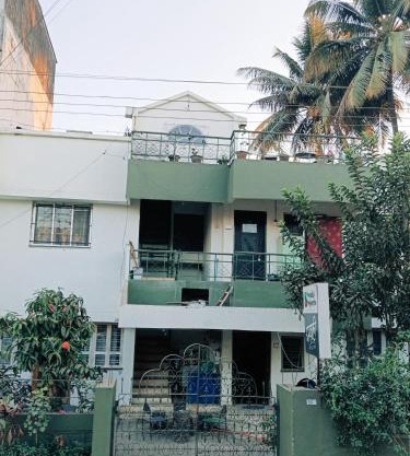 Cherry on the top Homestay With AC bedroom