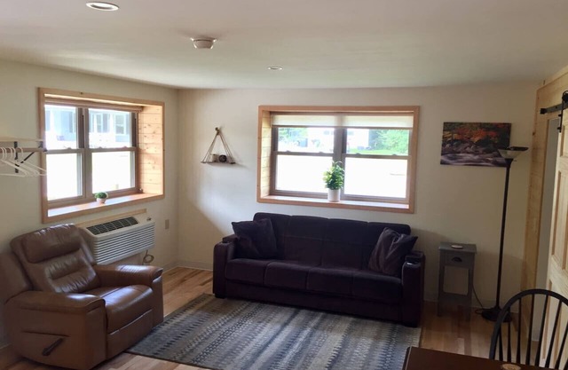 Cherry Suite: Cozy Mountain Resort Suite
