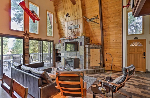 Chester Cabin w/ Deck - Walk to Lake + Golfing!