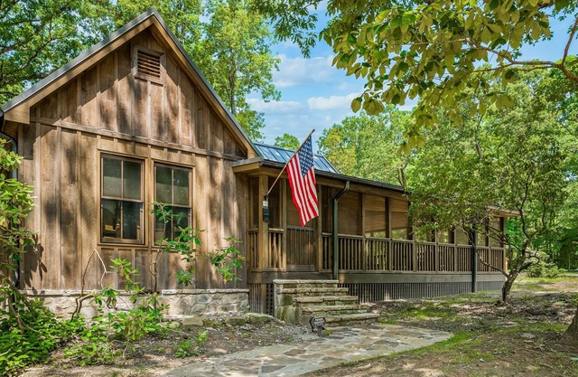 Chestnut Cabin-historic home with modern style