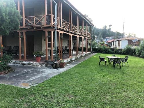 Chevron Eco Lodge Kausani