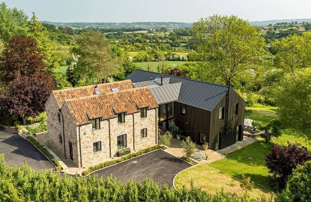 Chew Valley View - Sept Chambres Villa, Couchages 14
