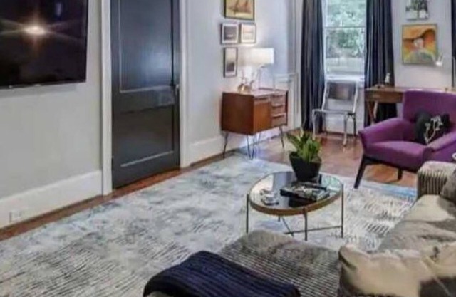 518 Lamar #4: Bright 1BR in Elizabeth, near Uptown