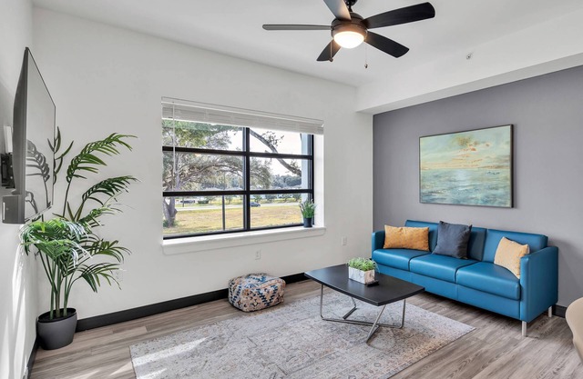 Chic 1BR Retreat w/ Full Kitchen, Lounge Access & VIP Tennis | The Well @ SVB