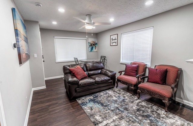 Chic 2-bd Extended Stay Apt in fabulous Kettering.