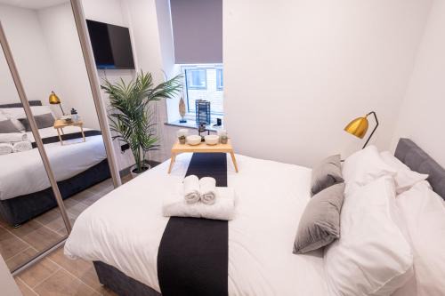 Chic 2King BD Apt London with Ensuite & Pull Out Bed