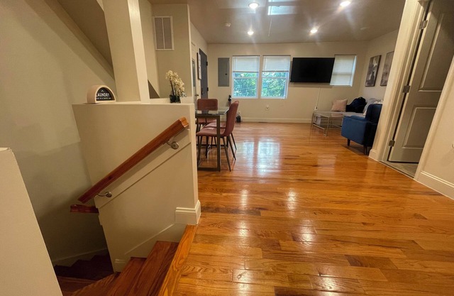 Chic 5-bedroom/ 2 B apartment in Washington with AC, WiFi