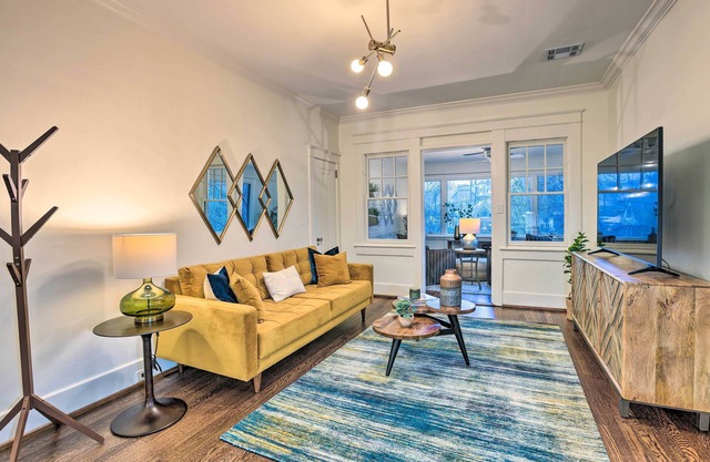 Chic Birmingham Getaway ~ 2 Mi to Downtown!