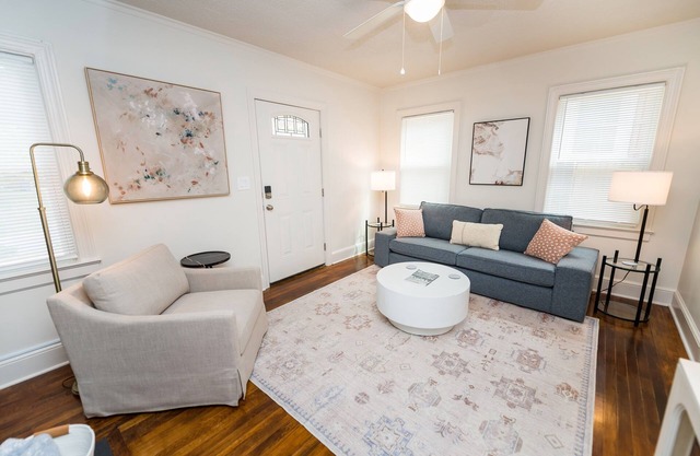 Chic bungalow in the "Burg", newly renovated