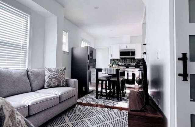 Chic City Guesthouse Getaway