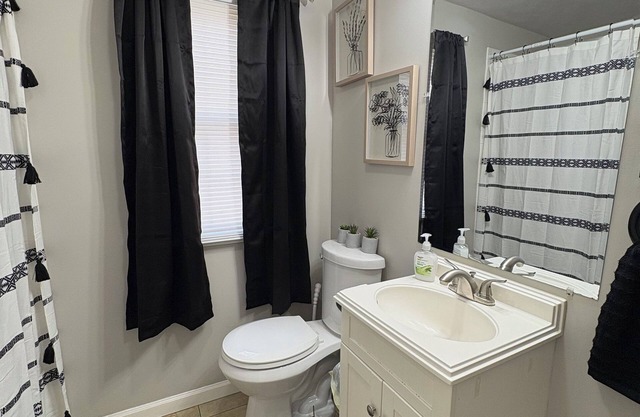 Chic 2BR Retreat - Walk to Notre Dame & Dining!