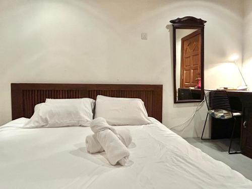 Chic Designer Room Near LRT Petaling Jaya