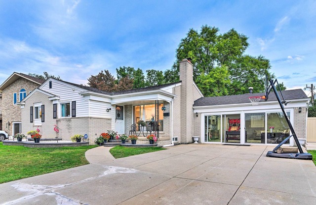 NEW! Chic Family Home ~ 3 Mi to Greenfield Village