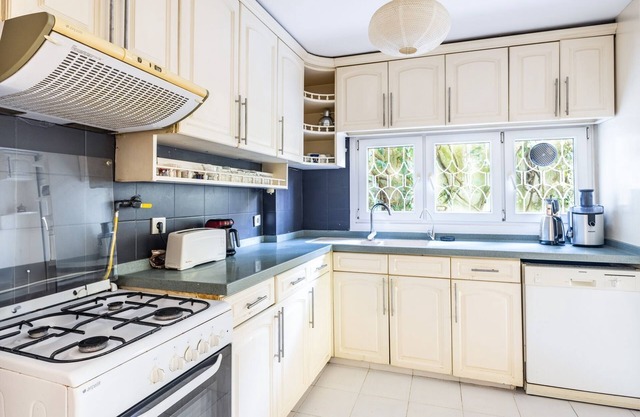 Chic Flat w Garden in Bebek, Lux Side of Istanbul