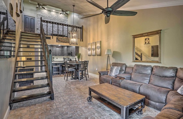 Chic Fort Myers Escape w/ Community Perks!