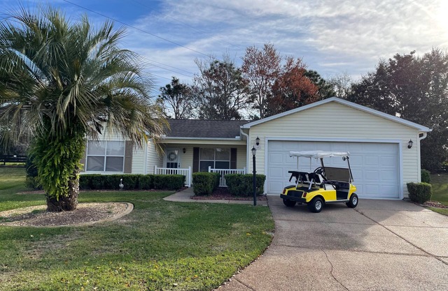 Chic Golf Cart Retreat in The Villages - Rio Ponderosa Haven, Private Oasis!