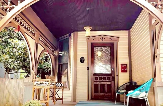 Chic, Historic home in the heart of Lexington