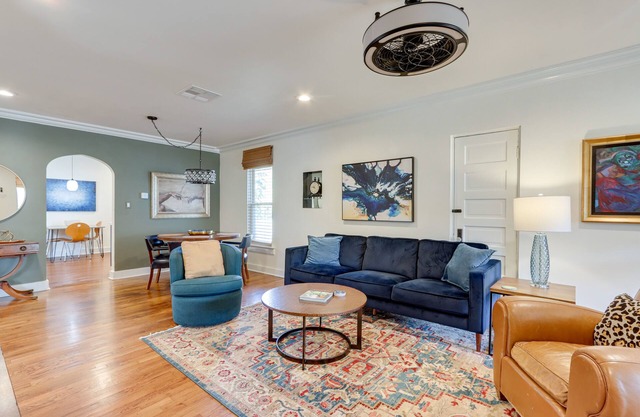 Chic Joplin Cottage w/ Patio < 3 Mi to Town!