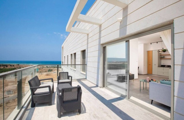 Stylish Penthouse Apartment Close to Akhziv Beach
