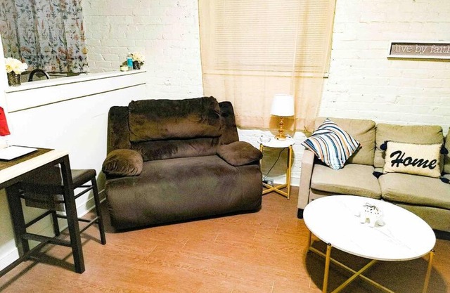 Chic &Trendy Queen Bd/1bth,Downtown Richmond