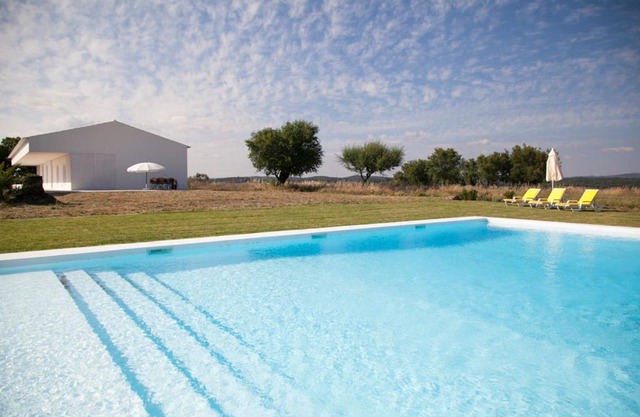 Chic Villa with Private Pool near Évora