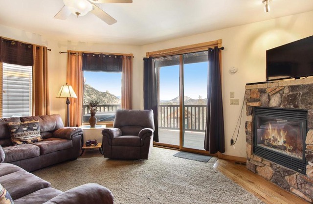 Chiefs Head Peak 21B Condo