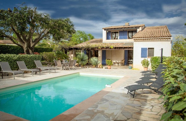 Villa familiale avec climatisation et piscine