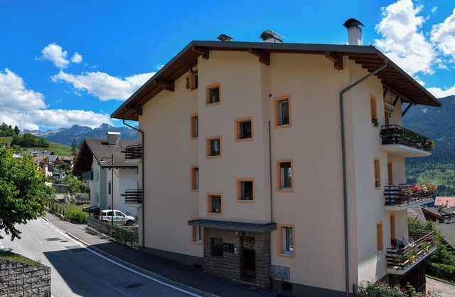 Appartement de vacances "Cornon" adapté aux enfants avec vue sur la montagne, terrasse et Wi-Fi