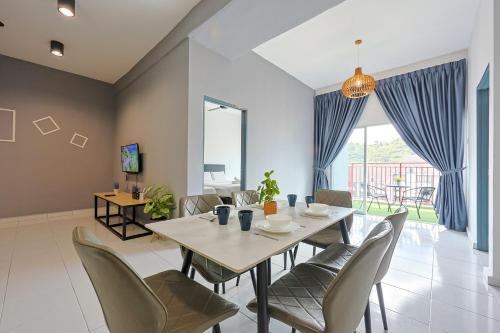 Chill & Bloom -Cameron Highlands Escape Clover Home M02