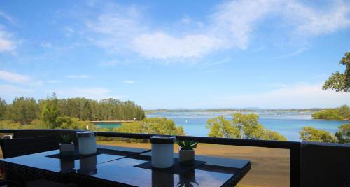 CHILL-OUT LAKESIDE - Wallis Lake Forster