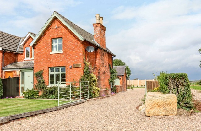 Chippers Cottage, WOODHALL SPA