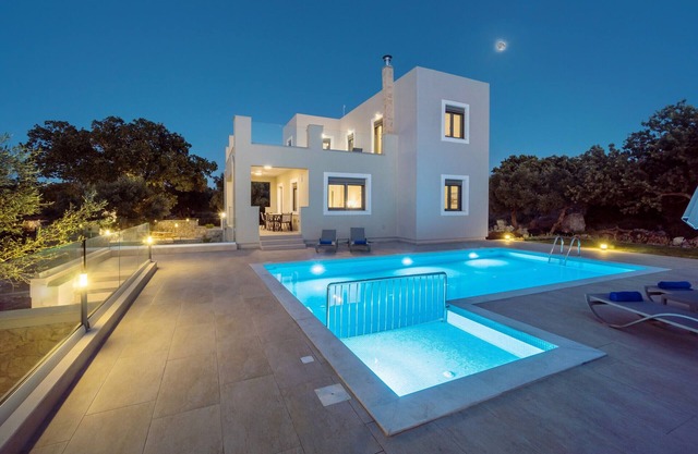 New Modern villa, 3 bedrooms,Countryside,Kids pool