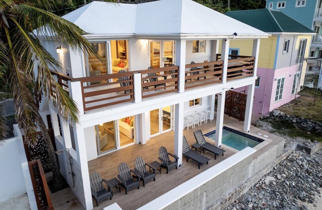 Chmada Villa directly on the Beach!