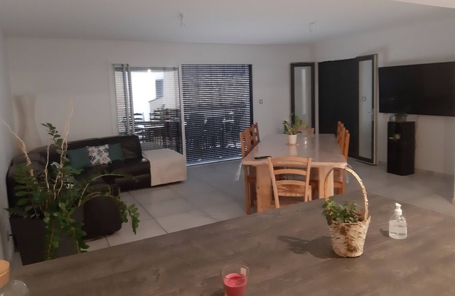 CHORGES Villa neuve au cœur du village
