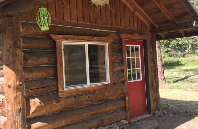 5 cabines + salle de jeux avec lits superposés + cuisine complète et salle de bains (30 personnes!) Louer 1-5