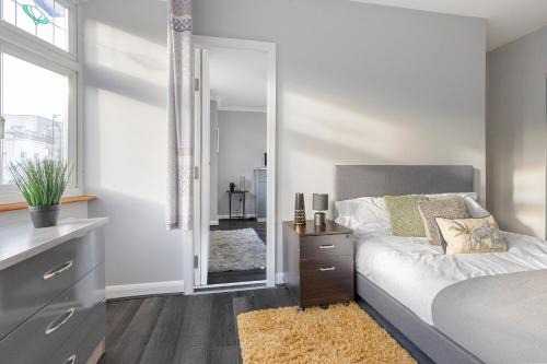 Chrystal Palace Stays with free parking Lambeth