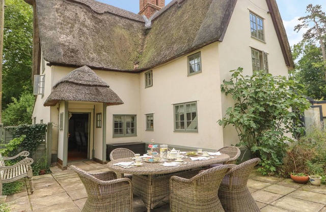 Church Cottage and Water Tower, KIMBOLTON