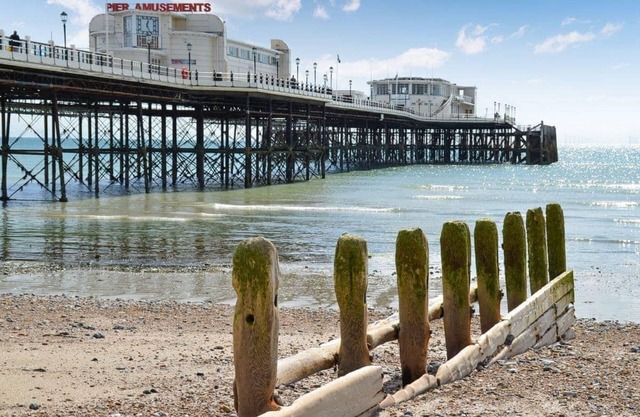 Church Cottage, Worthing - une maison de ville qui peut accueillir 5 personnes dans 2 chambres