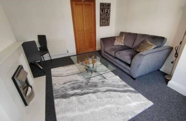Church View house,2bed,brighouse central location