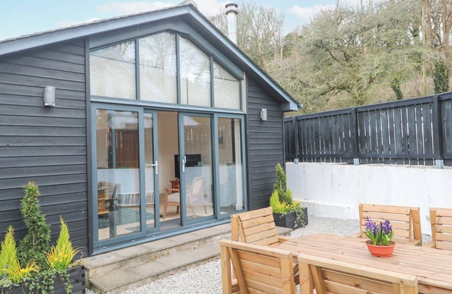 CHY BENYNGOTH, with a garden in Hayle