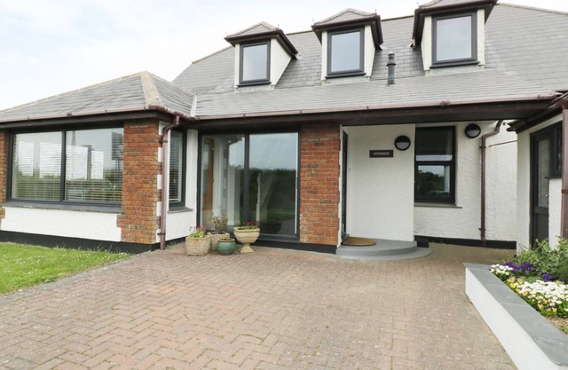 CHYNOWETH, pet friendly, avec feu ouvert à Crantock, Ref 983171