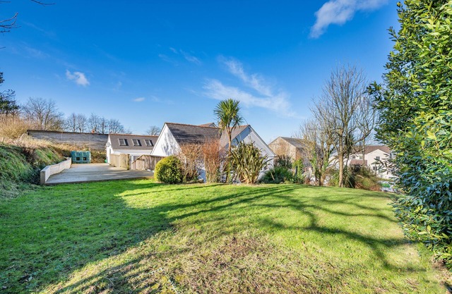 Chyvarloe - Five Bedroom House, Sleeps 10