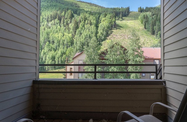 Cimarron Lodge 33 by Avantstay Ski-in/ski-out Property in Complex w/ Two Hot Tubs!